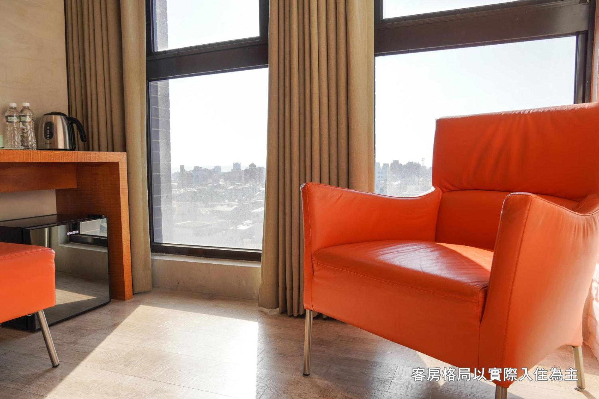 Central Land Hotel Đài Trung Ngoại thất bức ảnh