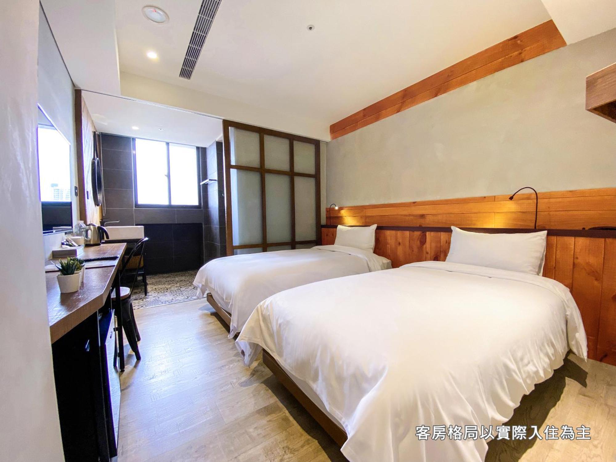 Central Land Hotel Đài Trung Ngoại thất bức ảnh