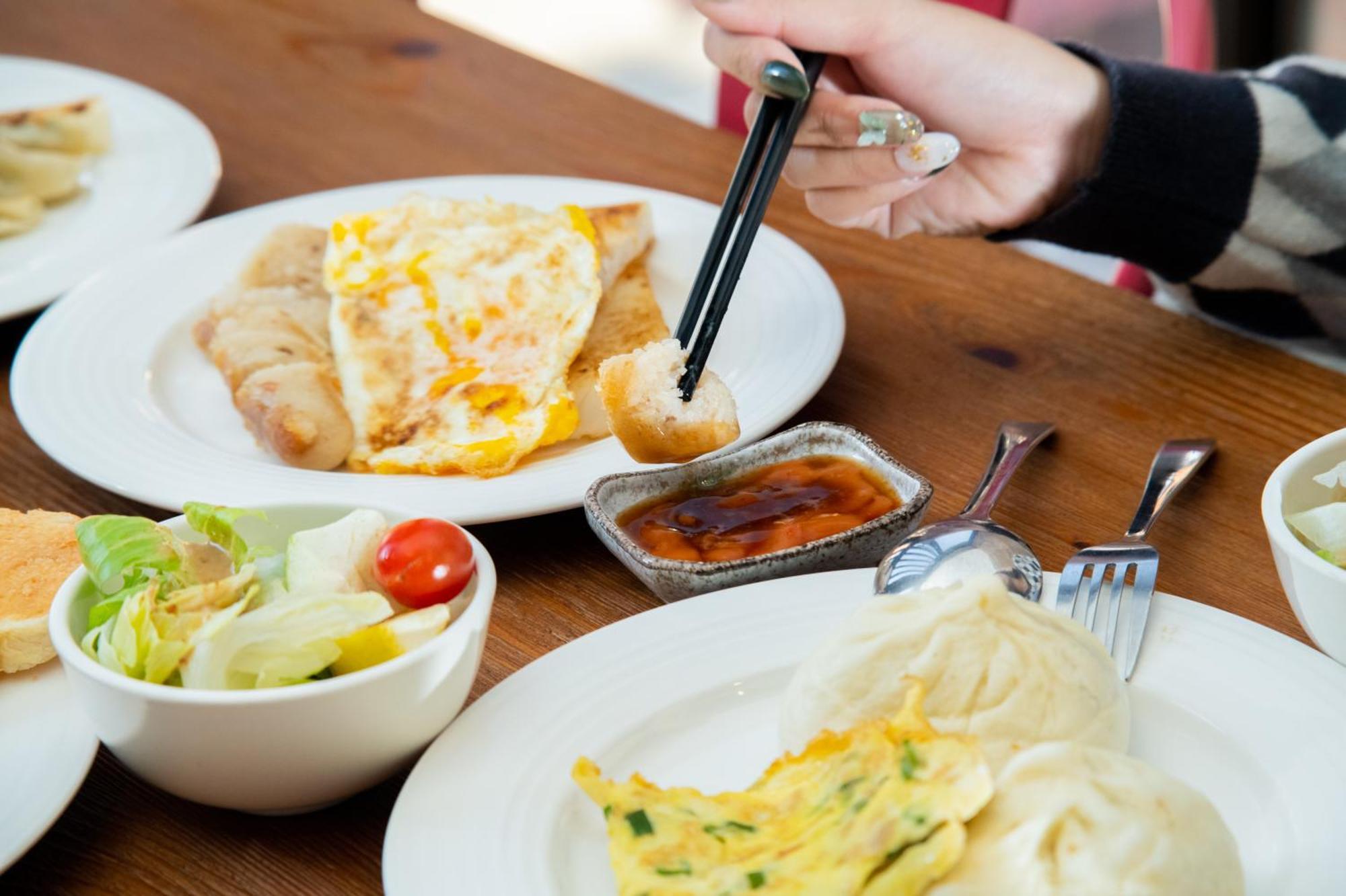 Central Land Hotel Đài Trung Ngoại thất bức ảnh