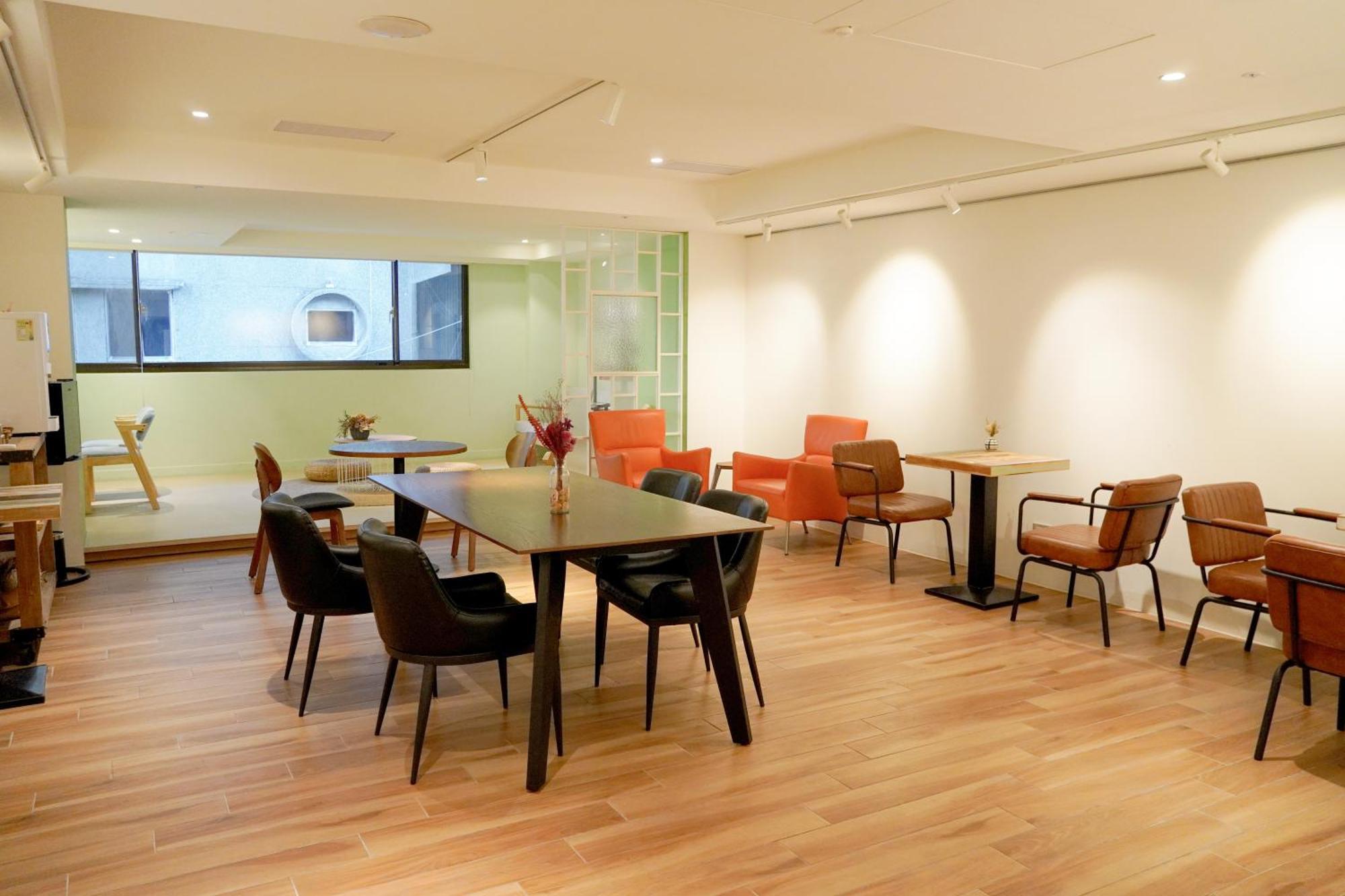 Central Land Hotel Đài Trung Ngoại thất bức ảnh